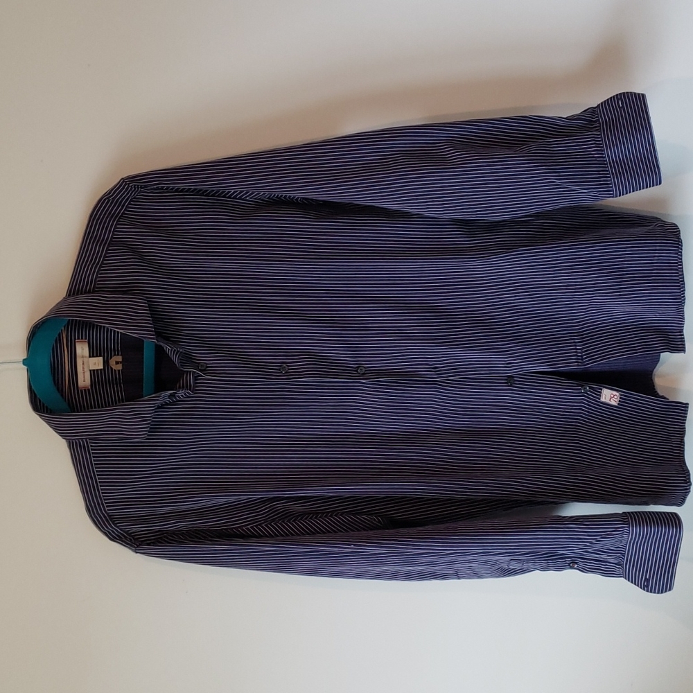 Banana Republic heritage Men's Dress Shirt. Size XL. Purple, blue and White